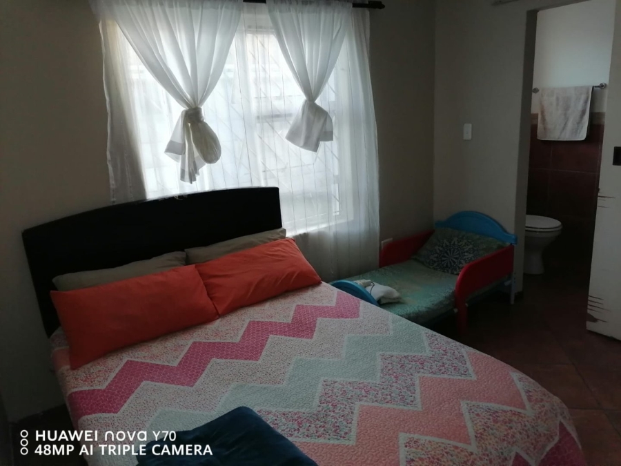 2 Bedroom Property for Sale in Hagley Western Cape